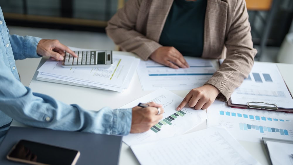 What Should I Look for When Choosing a Bookkeeping Service?